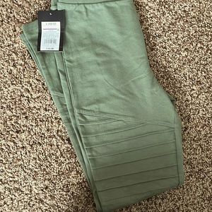 NEW girl’s leggings